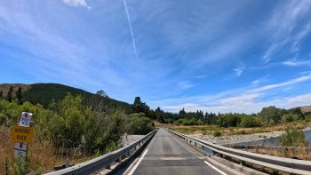 Crossing-The-Hurunui-River-On-The-South-Island-in-New-Zealand