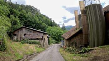 Traveling-the-Scenic-Back-Roads-of-the-Swiss-Jura-Mountains
