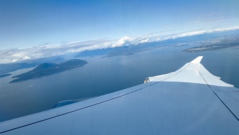 Lufthansa-Boeing-747-takeoff-from-Vancouver-Canada