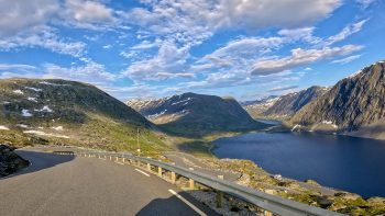 Geirangervegen-Djupvatnet-Lake Geirangervegen-Djupvatnet-Lake