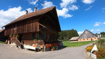 Driving-across-the-Countryside-of-the-Canton-Lucerne-in-Switzerland-02