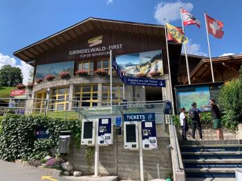 Grindelwald-First-Gondola-1