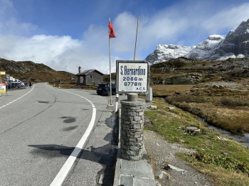 Driving-the-San-Bernardino-Pass-Swiss-Alps-Switzerland