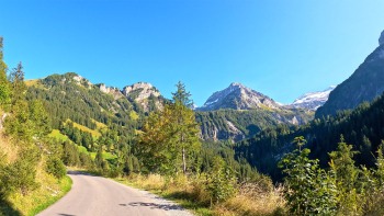 Lauenental (Lauenen Valley) in the Swiss Alps, Switzerland Lauenental (Lauenen Valley) in the Swiss Alps, Switzerland
