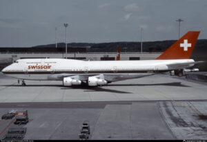 Swissair Boeing 747-357 N221GE