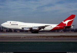 QANTAS Boeing 747-200 VH-ECB