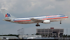 N90070 Airbus A300B4-605R American Airlines